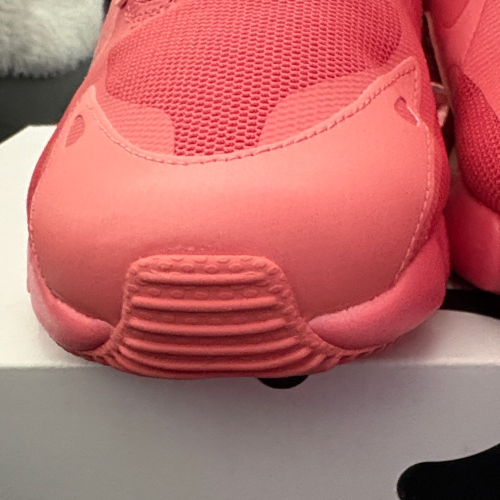 Nike Women's Coral Sneakers Max 270 - Picture 8 of 11